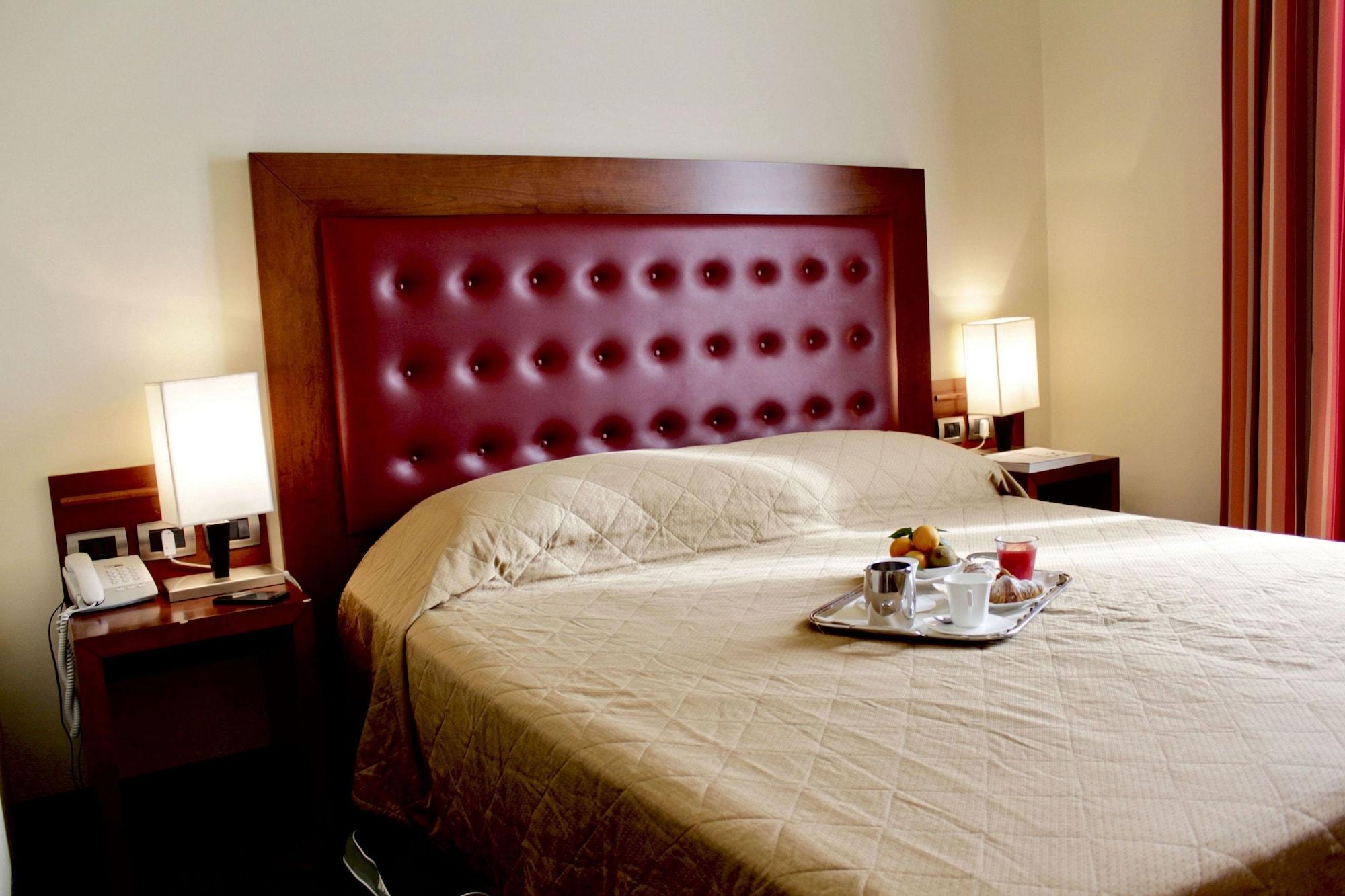 Santa Caterina Park Hotel Sarzana Bagian luar foto