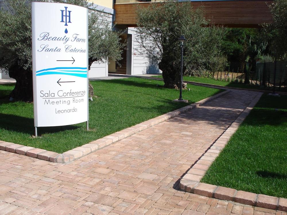 Santa Caterina Park Hotel Sarzana Bagian luar foto