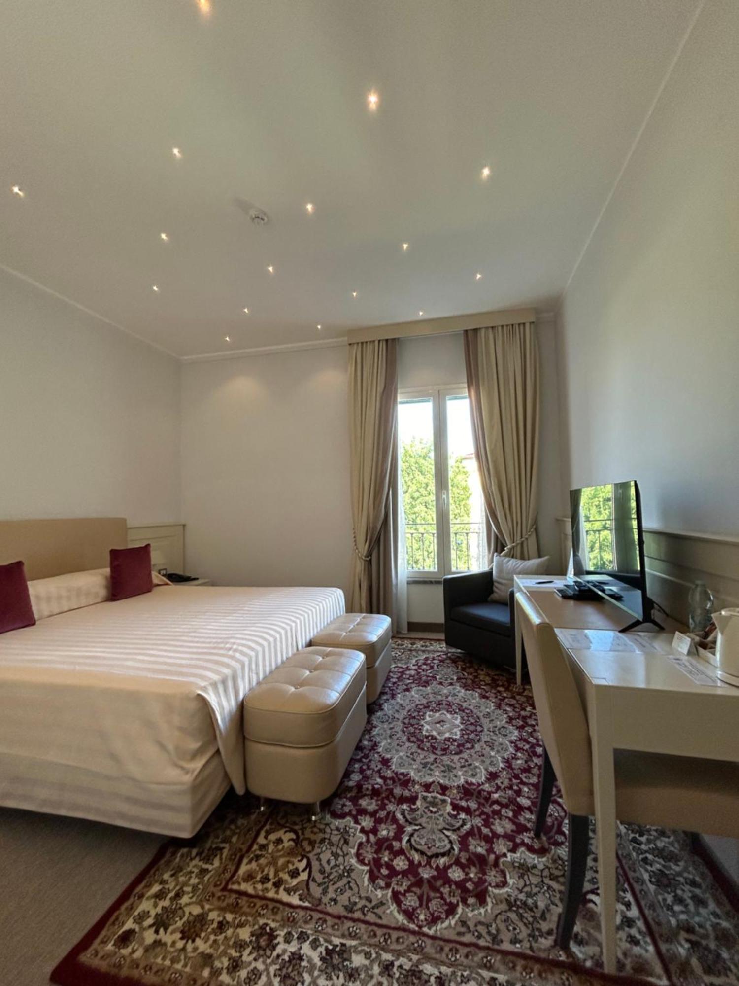 Santa Caterina Park Hotel Sarzana Bagian luar foto