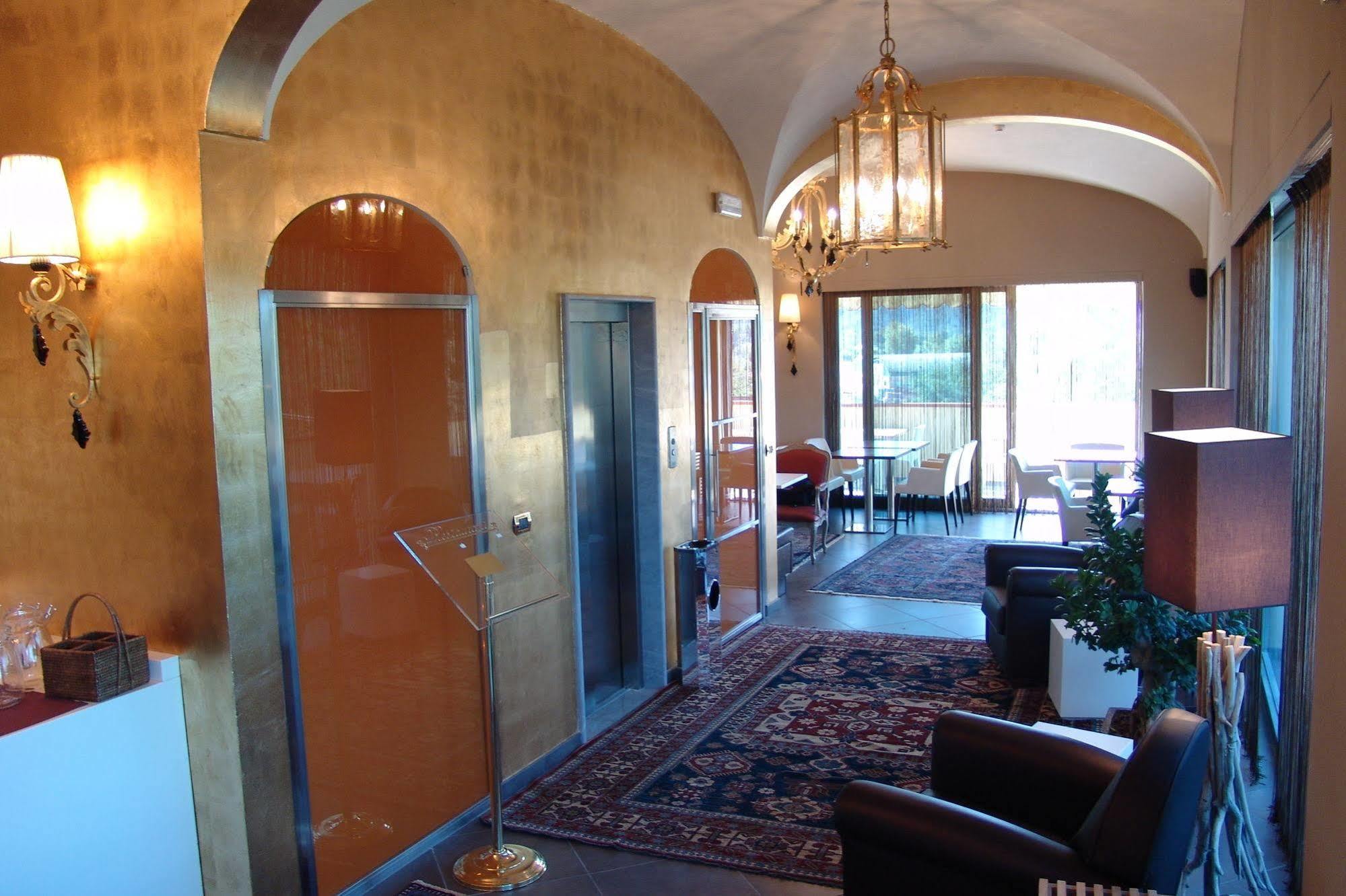 Santa Caterina Park Hotel Sarzana Bagian luar foto