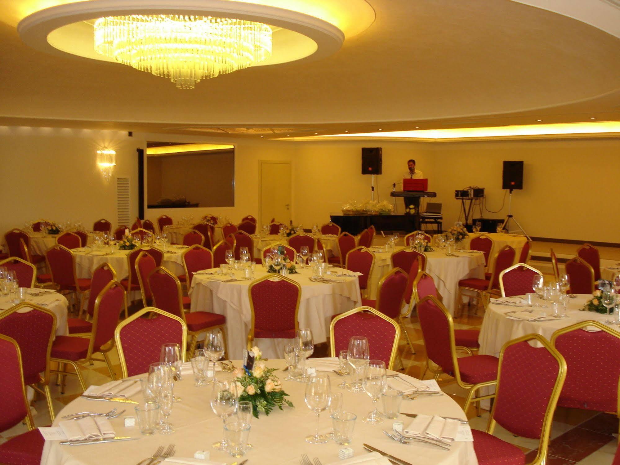 Santa Caterina Park Hotel Sarzana Bagian luar foto