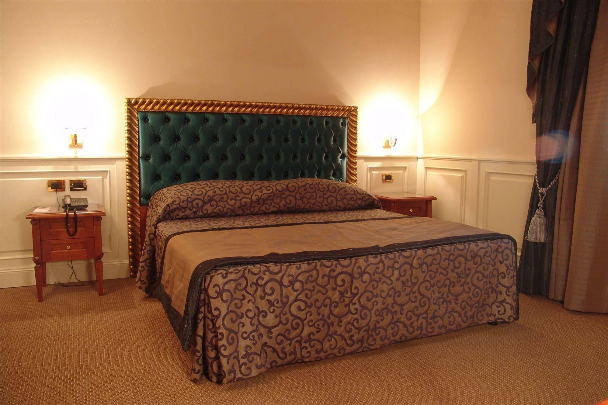 Santa Caterina Park Hotel Sarzana Bagian luar foto