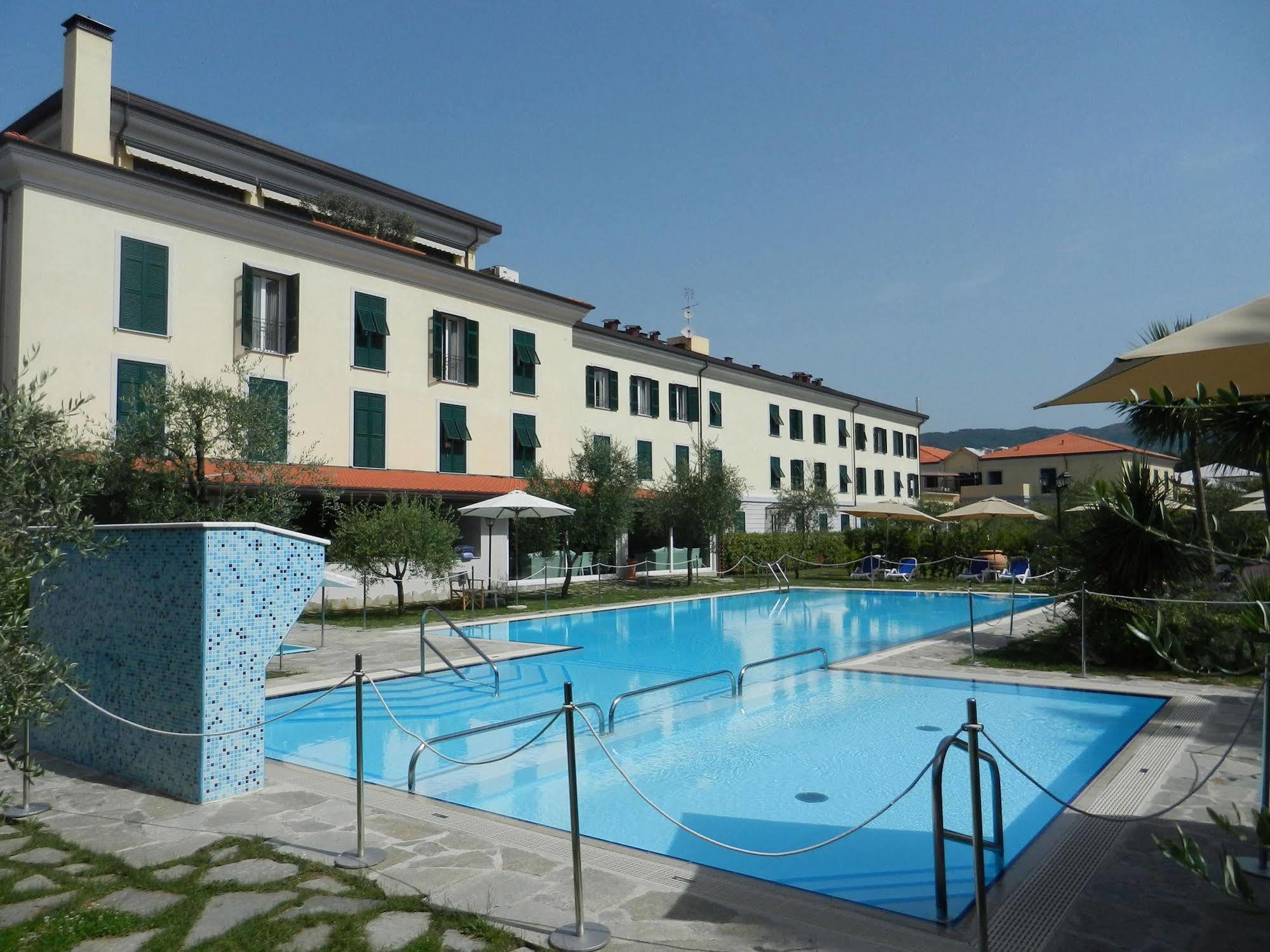 Santa Caterina Park Hotel Sarzana Bagian luar foto